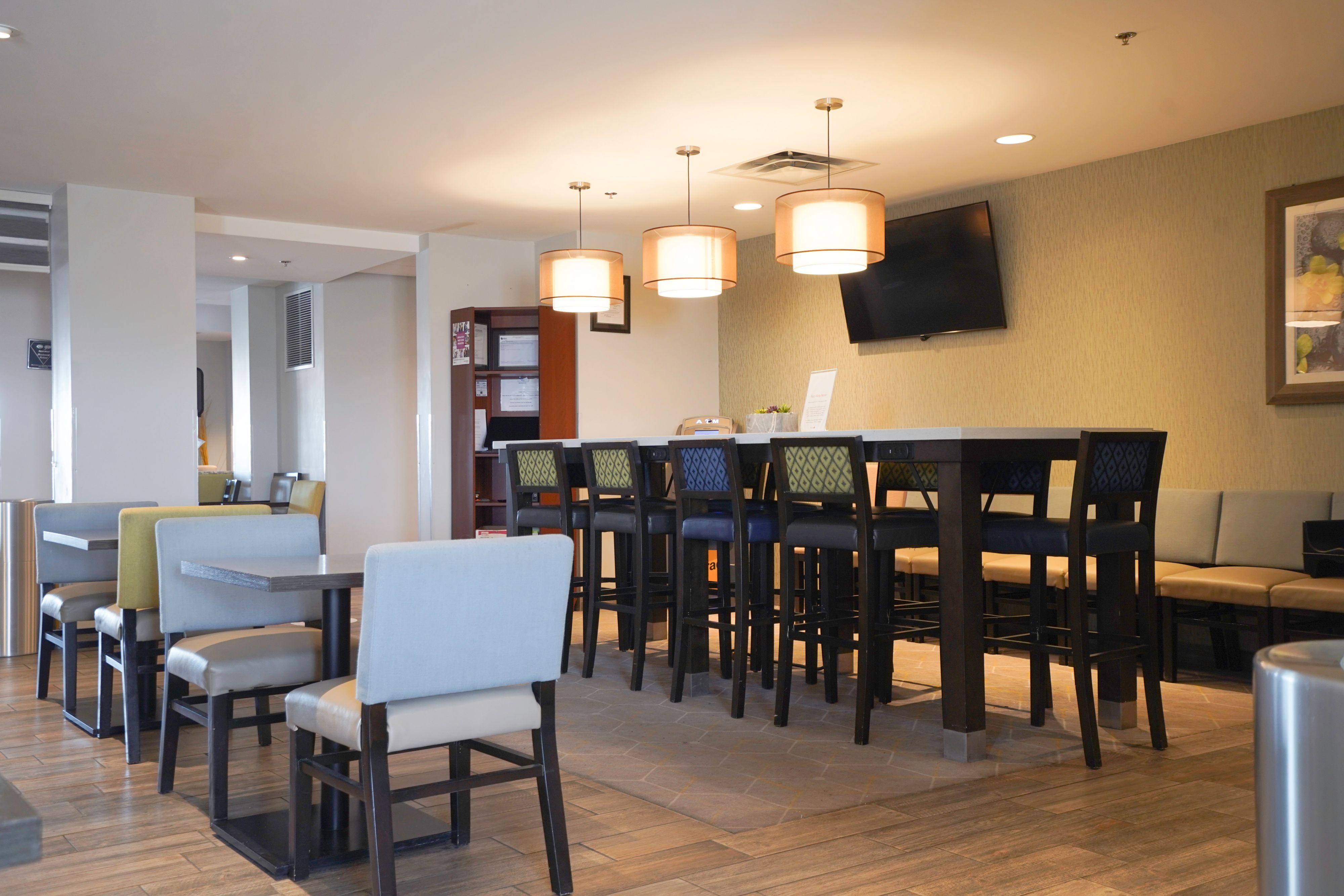 Fairfield Inn & Suites By Marriott Airdrie Exterior photo